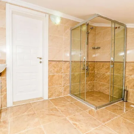 You Will Love This Luxury 3 Bedroom Villa, 1047 * كالكان