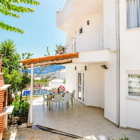 Villa You Will Love This Luxury 3 Bedroom Villa, 1047 *