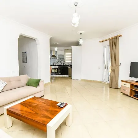 You Will Love This Luxury 3 Bedroom Villa, 1047