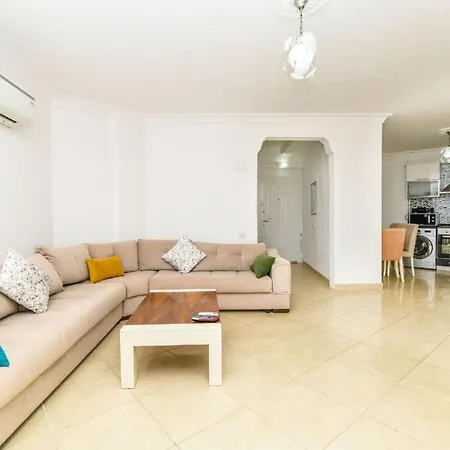 You Will Love This Luxury 3 Bedroom Villa, 1047 Villa