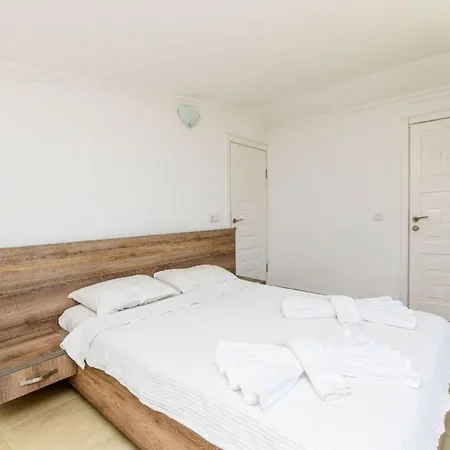 You Will Love This Luxury 3 Bedroom Villa, 1047 Villa